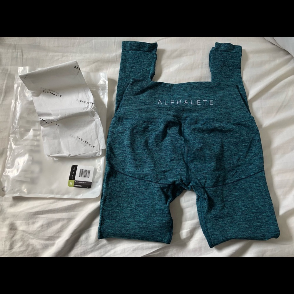 ALPHALETE *NEVER WORN*
